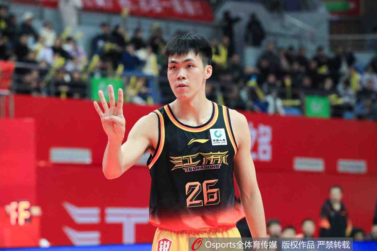 媒体人：庞峥麟三分手感冰凉 虽有3助攻但6次失误 希望尽快找到状